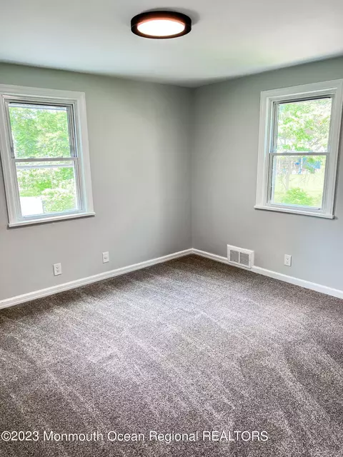 287 Dorn Ave, Middlesex, NJ 08846 photo 14