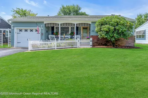 114 Georgetown Rd, Toms River, NJ 08757
