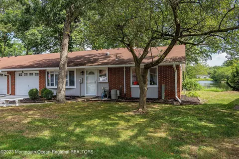 631 Huntington Dr #A, Lakewood, NJ 08701
