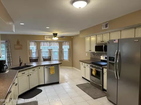 6 Nancy Ct, Jackson, NJ 08527 photo 18