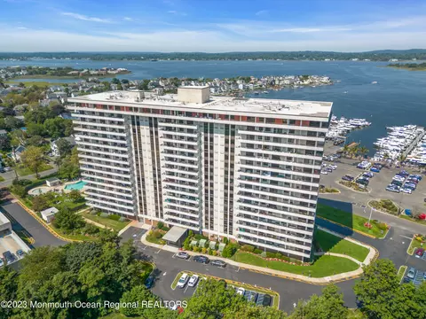 1 Channel Dr #314, Monmouth Beach, NJ 07750