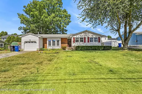648 Longview Dr, Toms River, NJ 08753