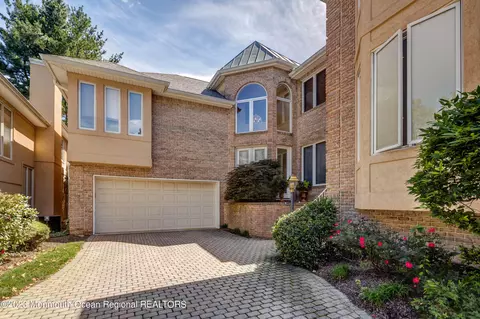 27 La Jolla Ct #N027, Holmdel, NJ 07733