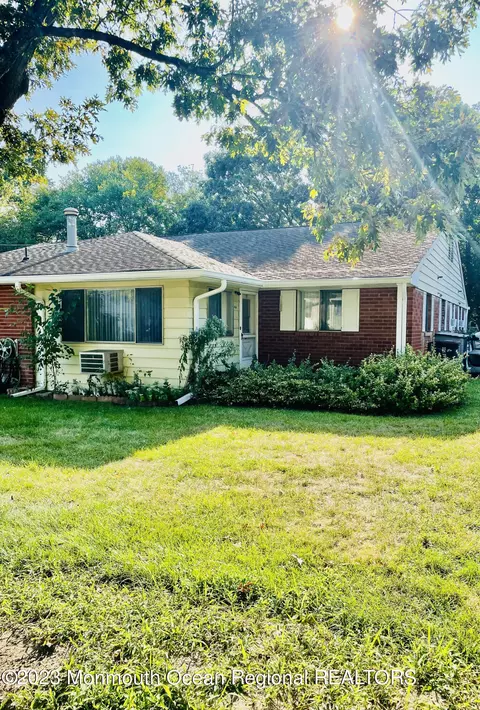 4 Sparrow St #A, Manchester, NJ 08759
