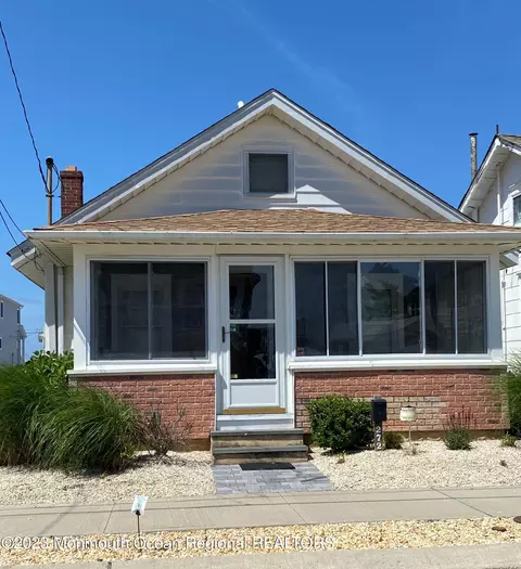 272 N St, Seaside Park, NJ 08752