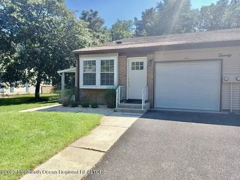 21 Canton Dr # A, Whiting, NJ 08759