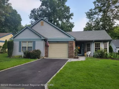504 Petunia Ln N, Manchester, NJ 08759