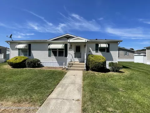 184 Farm Rd, Freehold, NJ 07728
