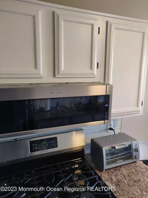 119 Cypress Ct, Howell, NJ 07731