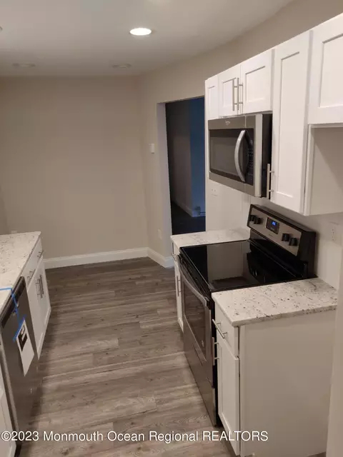 159 Cross Slope Ct #E, Manalapan, NJ 07726