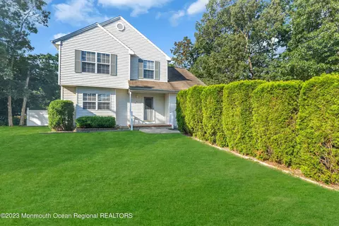 55 Cedar Dr, Brick, NJ 08723 photo 2