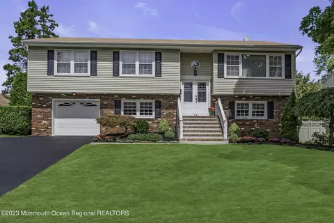 14 Jason Dr, Spring Lake Heights, NJ 07762