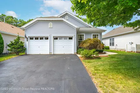 44 Sandpiper Rd, Barnegat, NJ 08005