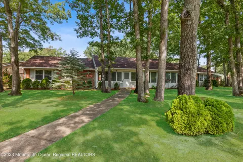115 A Buckingham Dr, Lakewood, NJ 08701