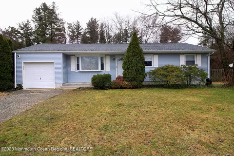 1457 Delaware Ave, Toms River, NJ 08753