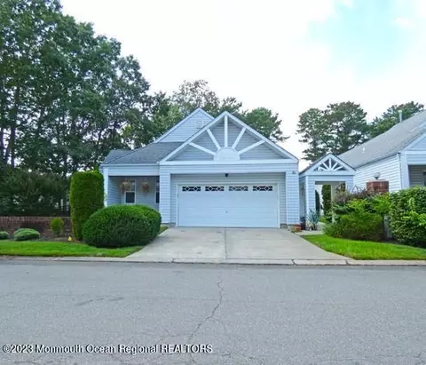 51 Deerfield Dr, Manahawkin, NJ 08050