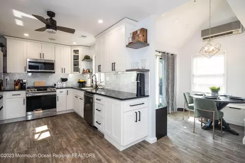 145 Malibu Dr, Eatontown, NJ 07724