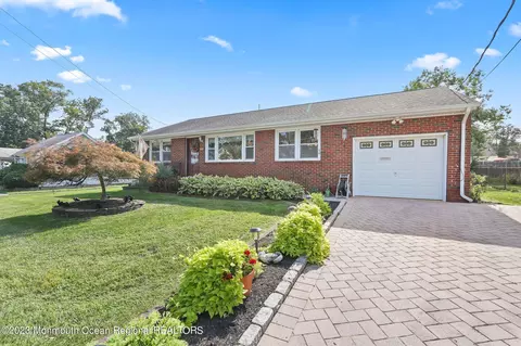 845 Ridge Rd, Keyport, NJ 07735