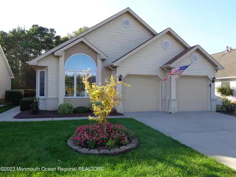 2274 Agincourt Rd, Toms River, NJ 08755