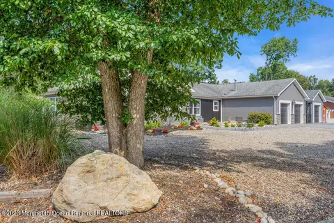402 Hickory Ln, Forked River, NJ 08731 photo 6