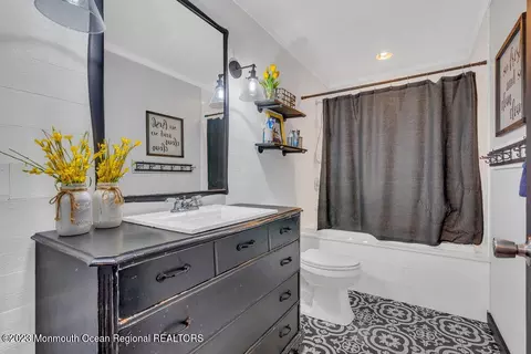 402 Hickory Ln, Forked River, NJ 08731 photo 16