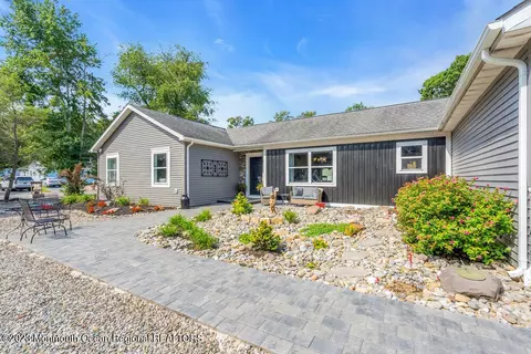 402 Hickory Ln, Forked River, NJ 08731 photo 11