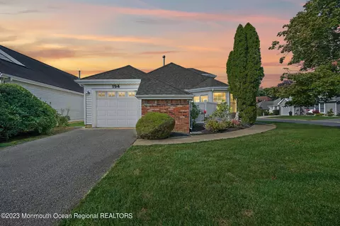 194 Loganberry Ln, Freehold, NJ 07728