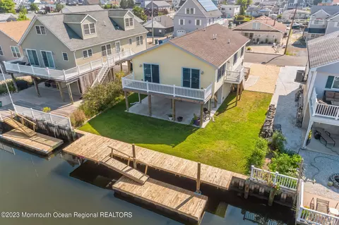 15 N Captains Dr, Little Egg Harbor, NJ 08087