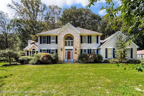 40 Cheryl Ln, Millstone, NJ 08510