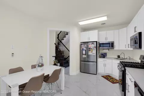 112 Chevy Ln, Lakewood, NJ 08701