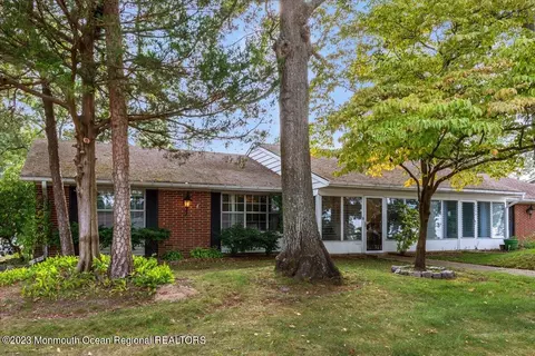 510 Portsmouth Dr # A, Lakewood, NJ 08701