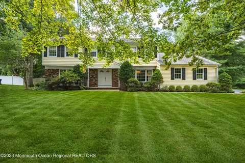 34 Blair Ct, Ocean, NJ 07712
