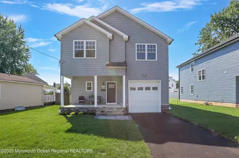 24 Van Dorn St, Keyport, NJ 07735