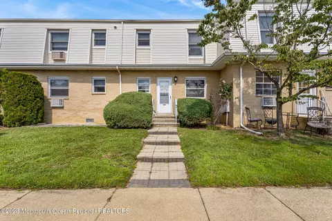 56 White St #B, Eatontown, NJ 07724