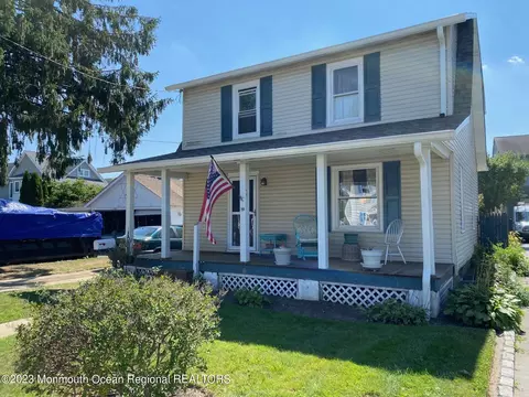 19 Elizabeth Ave, Manasquan, NJ 08736