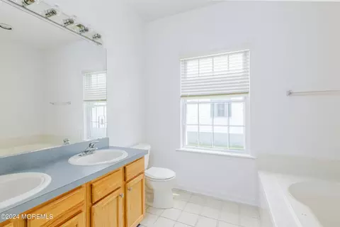 Bath - 15 Belmar Blvd, Waretown, NJ 08758 photo 2 of 2