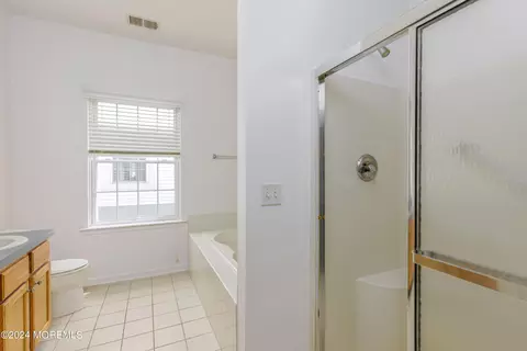 Bath - 15 Belmar Blvd, Waretown, NJ 08758 photo 1 of 2