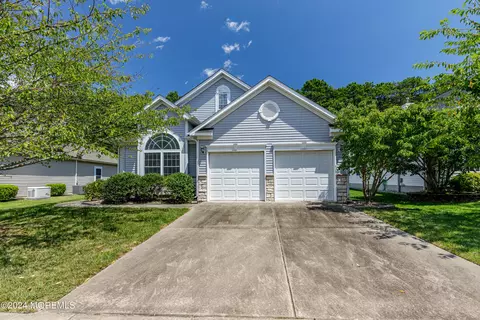15 Belmar Blvd, Waretown, NJ 08758