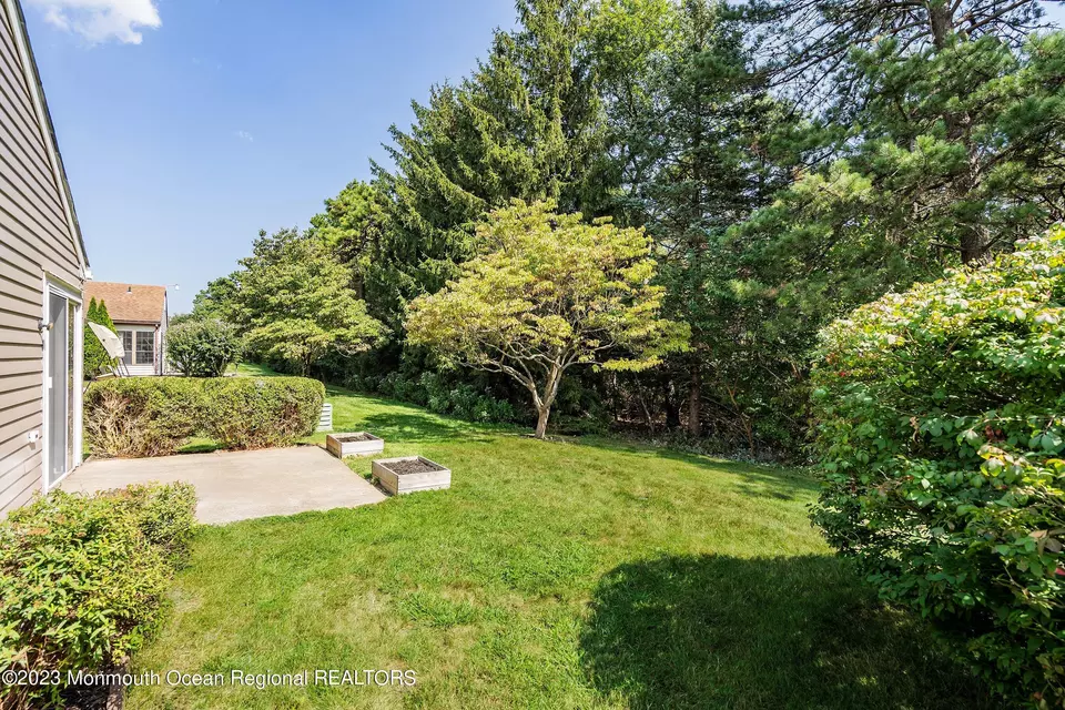  40 Flintshire Ter, Manchester, NJ 08759 photo 25