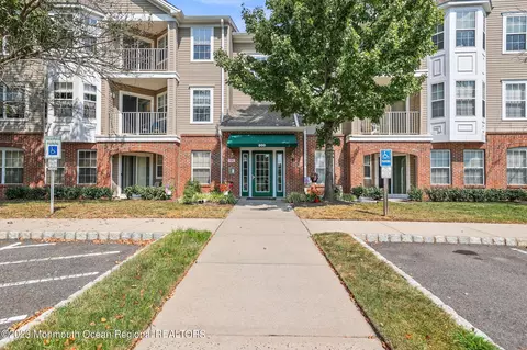 831 Mowat Cir, Hamilton, NJ 08690