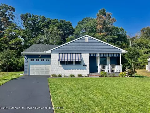 60 Coral Bell Holw, Toms River, NJ 08755