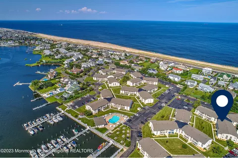 170 Wharfside Dr, Monmouth Beach, NJ 07750