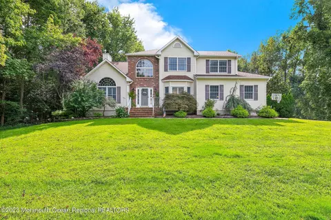 2036 Fox Field Cir, Wall, NJ 07719