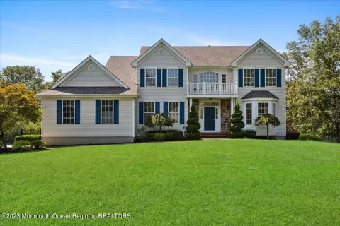 685 Blueberry Hl, Freehold, NJ 07728