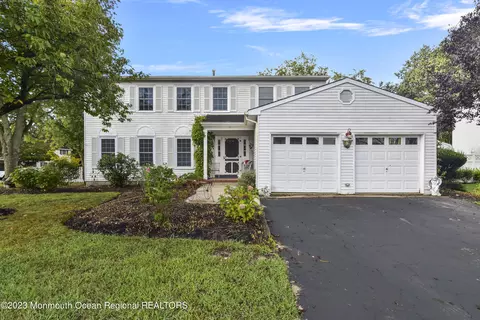 2 Scarlet Ln, Howell, NJ 07731
