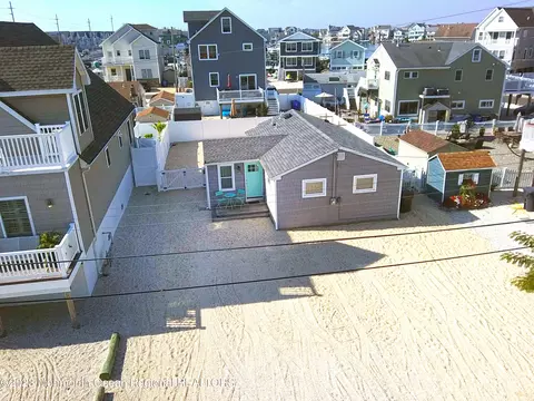 308 W Kupper Dr, Mantoloking, NJ 08738