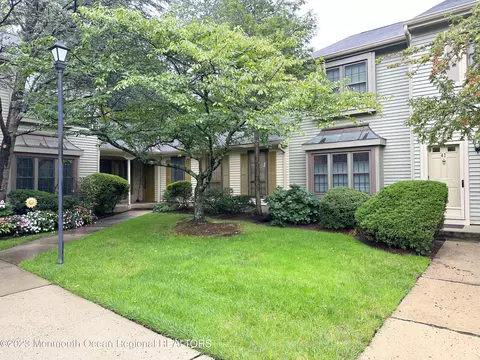 39 Winchester Ct, Aberdeen, NJ 07747