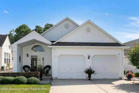 16 Highland Dr, Manahawkin, NJ 08050