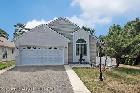 270 Jamaica Blvd, Toms River, NJ 08757