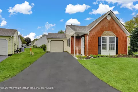 4 Gatley Close #1000, Freehold, NJ 07728